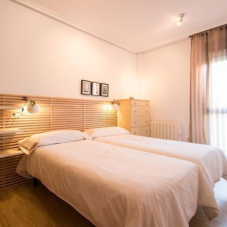 Apartamentos La Balandra De Muros Muros de Nalón Dış mekan fotoğraf